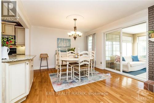 21 Glen Abbey Crescent, Ottawa, ON - Indoor Photo Showing Dining Room