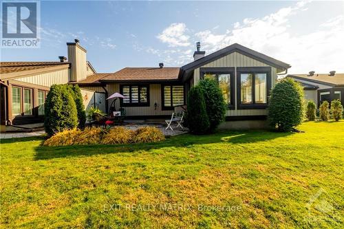 21 Glen Abbey Crescent, Ottawa, ON - Outdoor