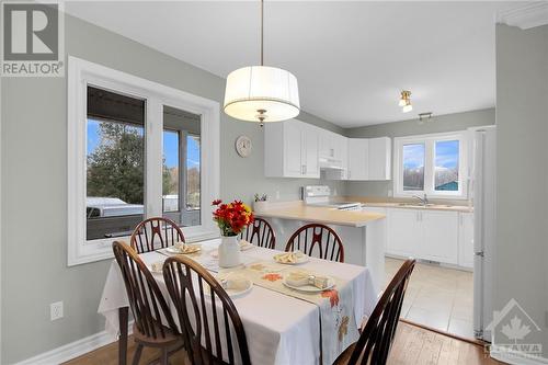 7232 Malakoff Road, Ottawa, ON - Indoor Photo Showing Dining Room