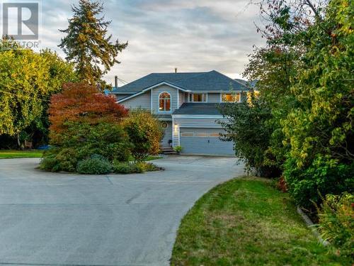 8745 Patricia Road, Powell River, BC - Outdoor