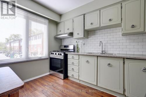 45 - 2445 Homelands Drive, Mississauga, ON - Indoor Photo Showing Kitchen With Double Sink