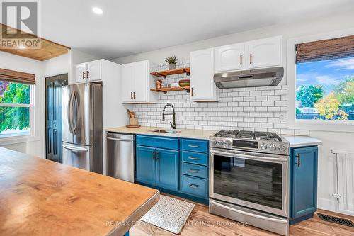 45 Chilton Drive, Hamilton, ON - Indoor Photo Showing Kitchen