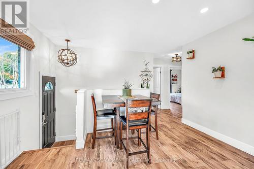 45 Chilton Drive, Hamilton, ON - Indoor Photo Showing Dining Room