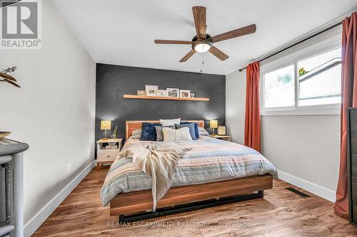 45 Chilton Drive, Hamilton, ON - Indoor Photo Showing Bedroom