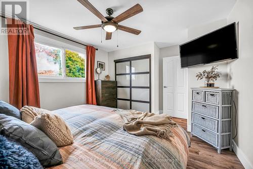 45 Chilton Drive, Hamilton, ON - Indoor Photo Showing Bedroom