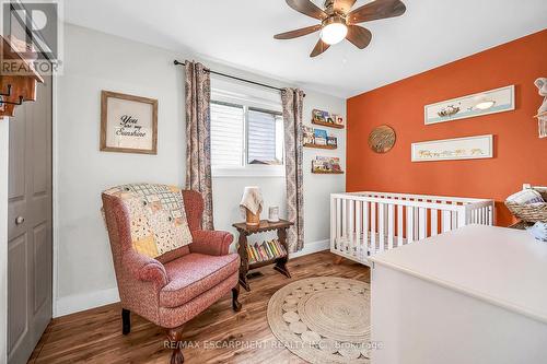 45 Chilton Drive, Hamilton, ON - Indoor Photo Showing Bedroom