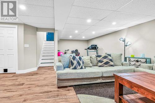 45 Chilton Drive, Hamilton, ON - Indoor Photo Showing Other Room