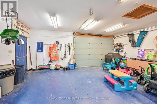 45 Chilton Drive, Hamilton, ON - Indoor Photo Showing Garage