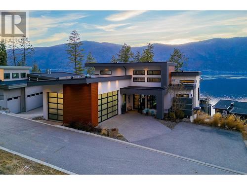 3324 Black Pine Lane, Kelowna, BC - Outdoor