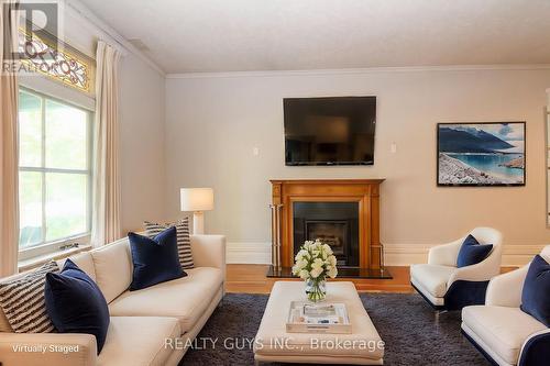 315 Pearl Avenue, Peterborough (Downtown), ON - Indoor Photo Showing Living Room With Fireplace