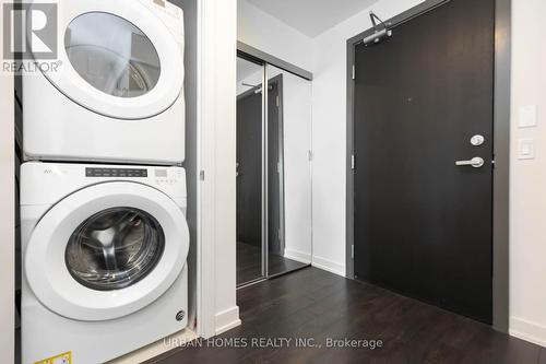 313 - 1 Cardiff Road, Toronto, ON - Indoor Photo Showing Laundry Room