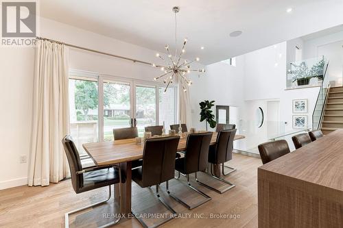 3362 Guildwood Drive, Burlington, ON - Indoor Photo Showing Dining Room