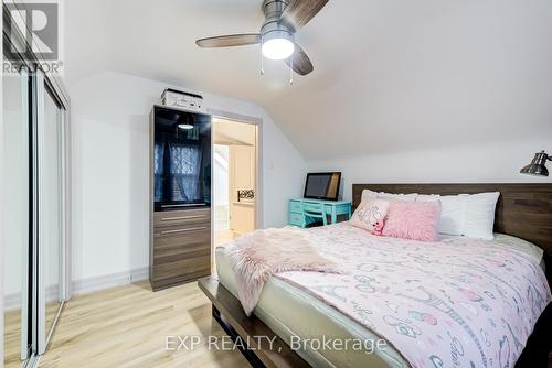 19 Albani Street, Toronto, ON - Indoor Photo Showing Bedroom