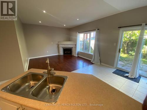 3074 Lavenham Place, Mississauga, ON - Indoor With Fireplace