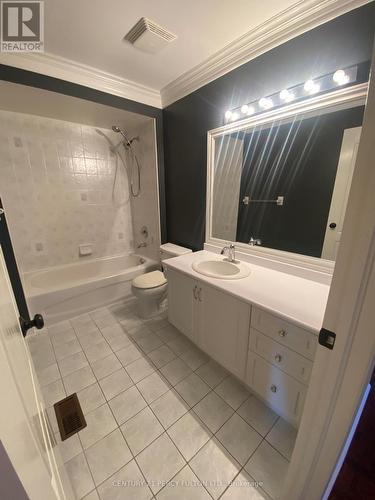 3074 Lavenham Place, Mississauga, ON - Indoor Photo Showing Bathroom