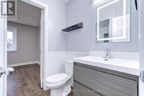 47 Stoneledge Circle, Brampton, ON - Indoor Photo Showing Bathroom