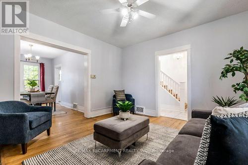 50 London Street N, Hamilton, ON - Indoor Photo Showing Living Room