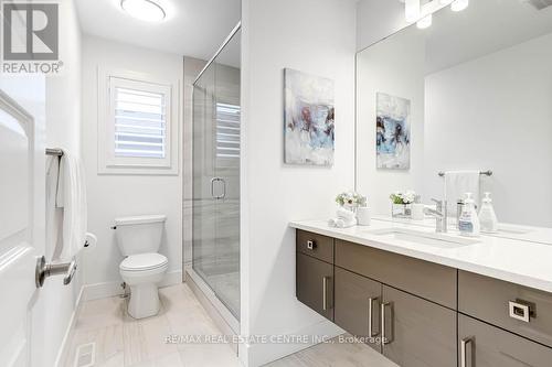 1876 Dewar Place, London, ON - Indoor Photo Showing Bathroom