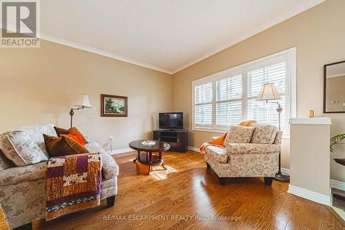 49 - 34 Southbrook Drive, Hamilton, ON - Indoor Photo Showing Living Room