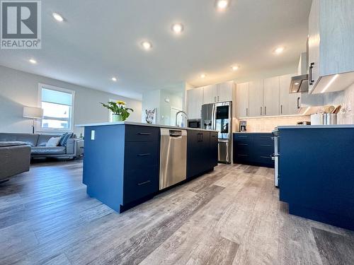 7016 Wren Drive, Osoyoos, BC - Indoor Photo Showing Kitchen