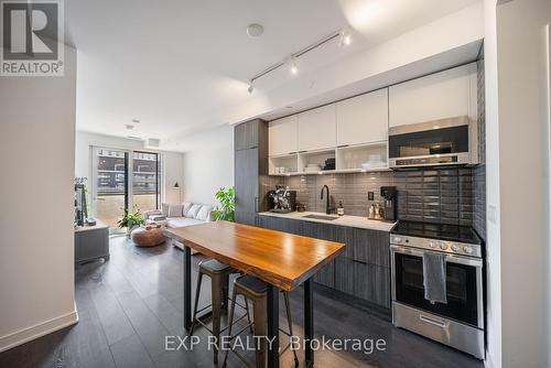 N812 - 35 Rolling Mills Road, Toronto, ON - Indoor Photo Showing Kitchen With Upgraded Kitchen