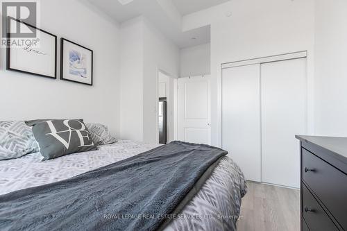 519 - 460 Dundas Street E, Hamilton, ON - Indoor Photo Showing Bedroom