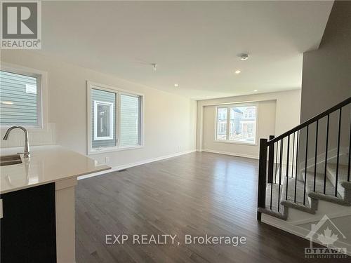 538 Oldenberg Avenue, Ottawa, ON - Indoor Photo Showing Other Room