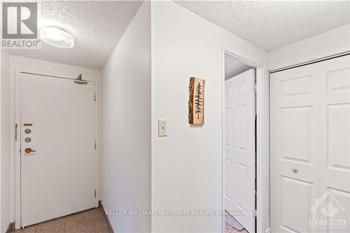 1902 - 530 Laurier Avenue W, Ottawa, ON - Indoor Photo Showing Other Room