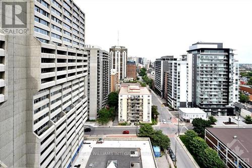 1902 - 530 Laurier Avenue W, Ottawa, ON - Outdoor With Facade