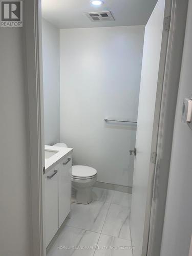 219 - 195 Mccaul Street, Toronto, ON - Indoor Photo Showing Bathroom