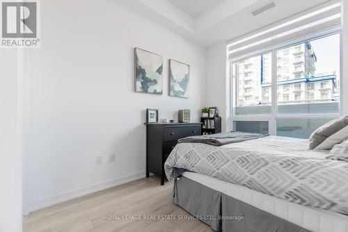 519 - 460 Dundas Street E, Hamilton, ON - Indoor Photo Showing Bedroom