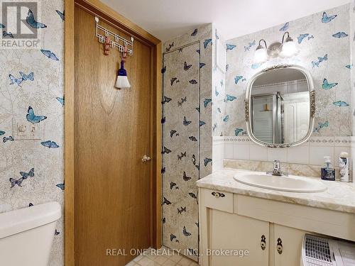 9 Lescon Road, Toronto, ON - Indoor Photo Showing Bathroom