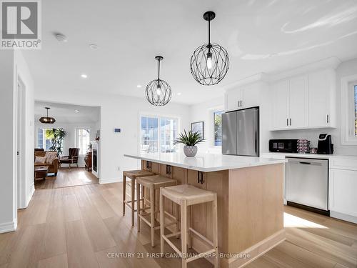 379 Front Street, Central Elgin (Port Stanley), ON - Indoor Photo Showing Kitchen