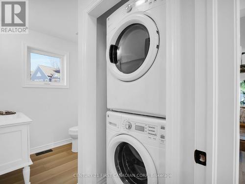 379 Front Street, Central Elgin (Port Stanley), ON - Indoor Photo Showing Laundry Room