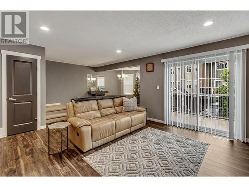 102 7400 Creekside Way, Prince George, BC - Indoor Photo Showing Living Room