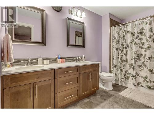 102 7400 Creekside Way, Prince George, BC - Indoor Photo Showing Bathroom