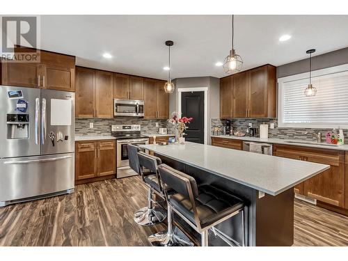 102 7400 Creekside Way, Prince George, BC - Indoor Photo Showing Kitchen With Upgraded Kitchen