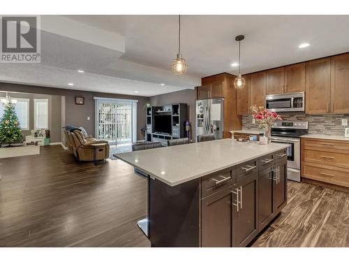 102 7400 Creekside Way, Prince George, BC - Indoor Photo Showing Kitchen With Upgraded Kitchen