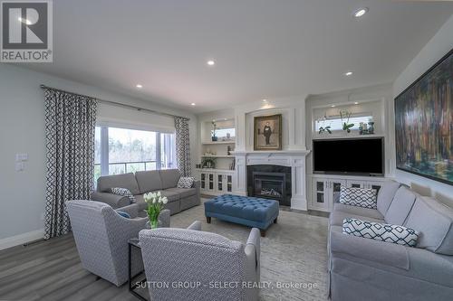 231 Pebblecreek Walk, London, ON - Indoor Photo Showing Living Room With Fireplace