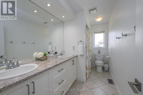 231 Pebblecreek Walk, London, ON - Indoor Photo Showing Bathroom