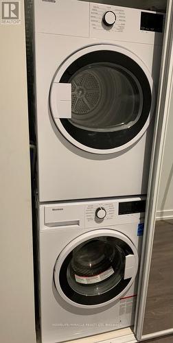 2002 - 5 Buttermill Avenue, Vaughan, ON - Indoor Photo Showing Laundry Room