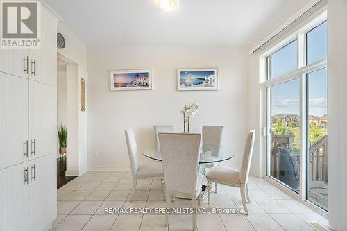 31 Tay Boulevard, Bradford West Gwillimbury, ON - Indoor Photo Showing Dining Room