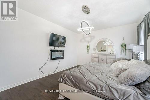 31 Tay Boulevard, Bradford West Gwillimbury, ON - Indoor Photo Showing Bedroom