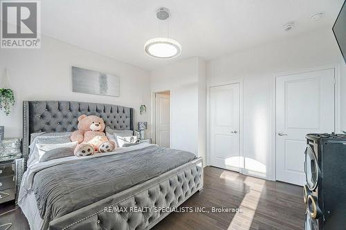 31 Tay Boulevard, Bradford West Gwillimbury, ON - Indoor Photo Showing Bedroom