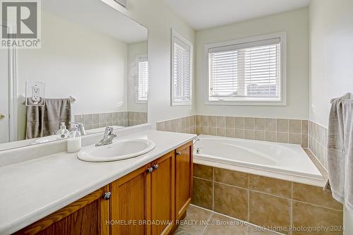 41 Davos Road, Vaughan, ON - Indoor Photo Showing Bathroom