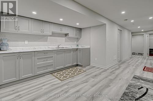 41 Davos Road, Vaughan, ON - Indoor Photo Showing Kitchen