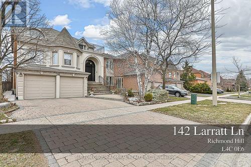 142 Larratt Lane, Richmond Hill, ON - Outdoor