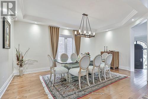 142 Larratt Lane, Richmond Hill, ON - Indoor Photo Showing Dining Room