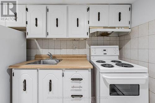 Bsmnt - 110 Gothic Avenue, Toronto, ON - Indoor Photo Showing Kitchen