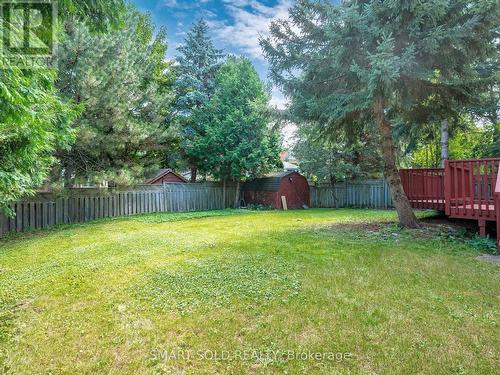 805 Lockwood Circle, Newmarket, ON - Outdoor With Backyard